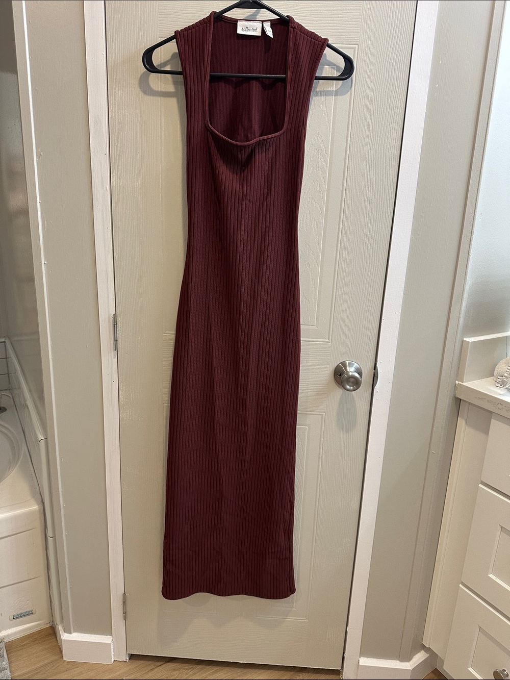 Willow & Root Sleeveless Ribbed Maxi Dress. Deep Burgundy open @ small of back.